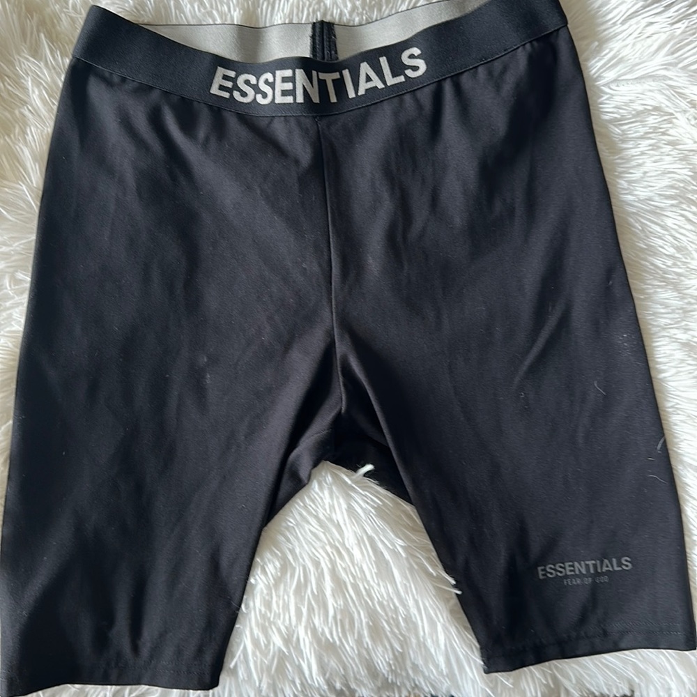 Essential Biker Shorts